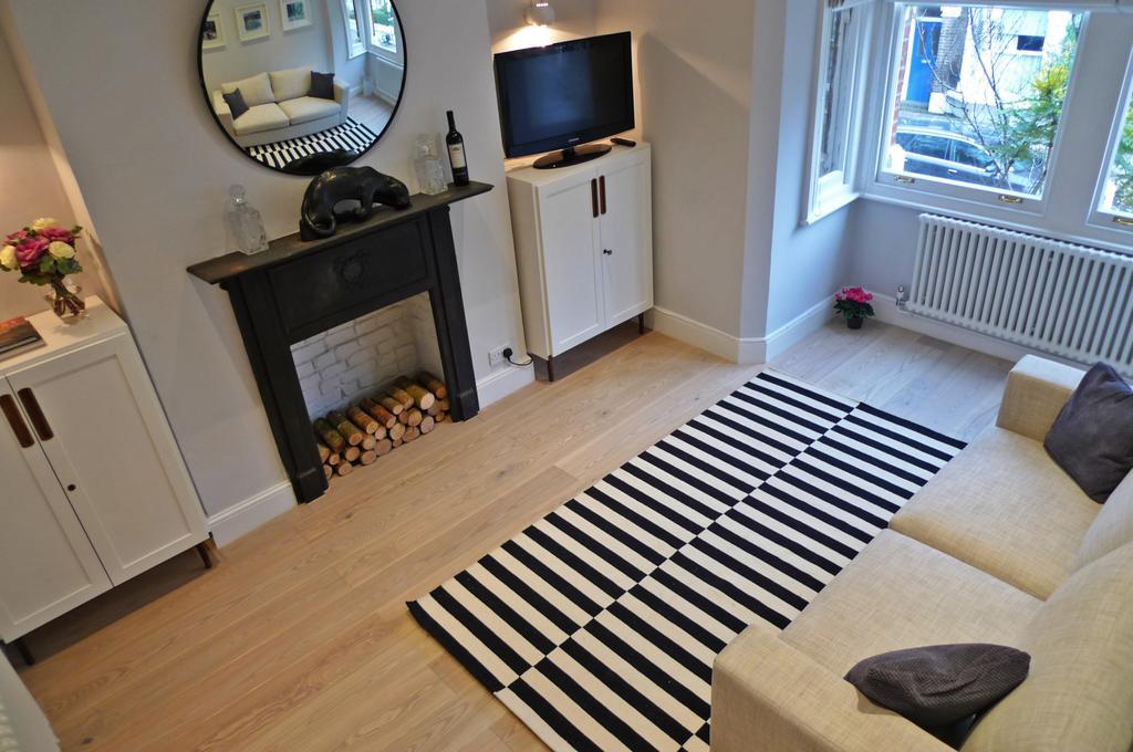 Sparkling Apartment In Kensington Olympia London Kültér fotó
